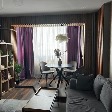 Lovely 2 Rooms Apartment In The Center Of The City Bucureşti Exterior foto