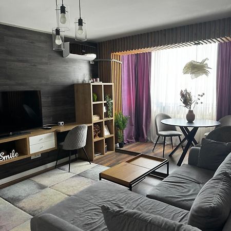 Lovely 2 Rooms Apartment In The Center Of The City Bucureşti Exterior foto