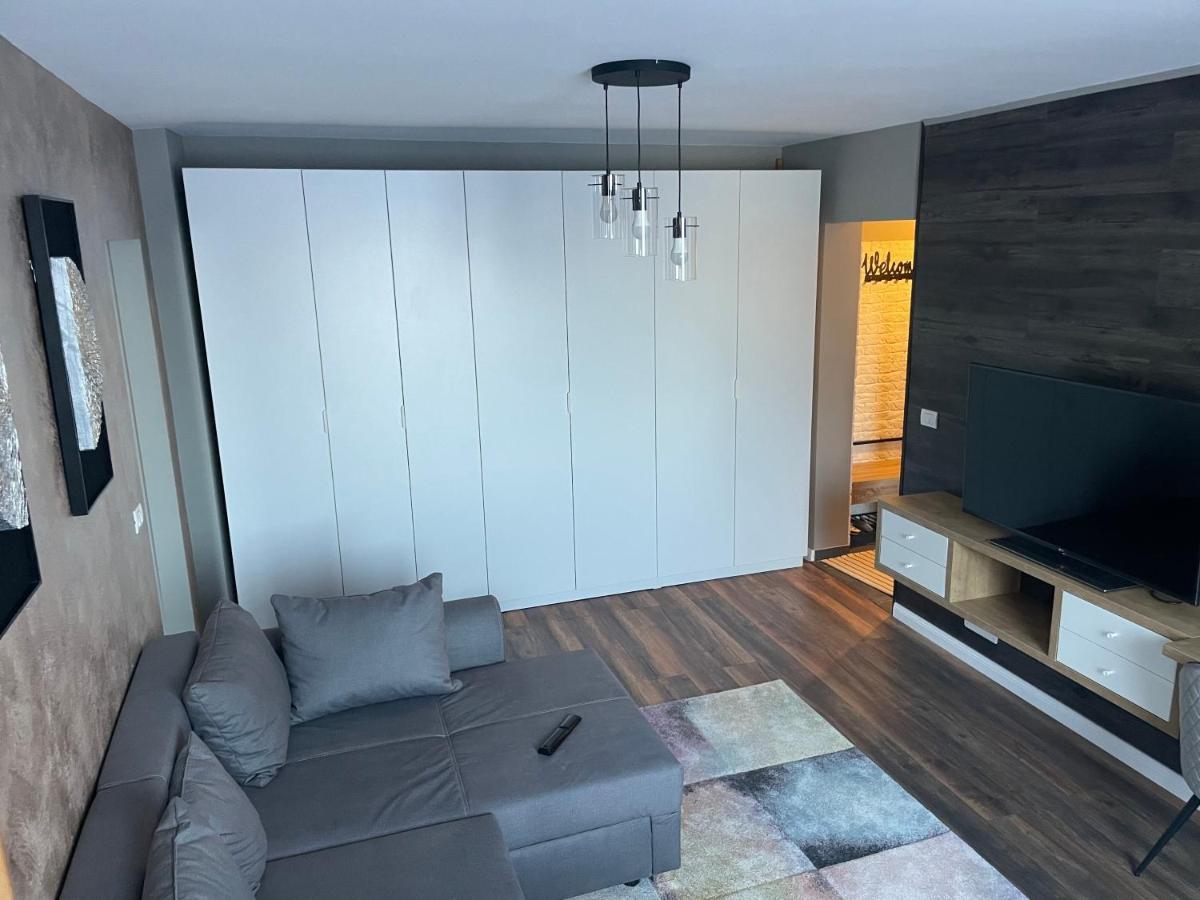 Lovely 2 Rooms Apartment In The Center Of The City Bucureşti Exterior foto