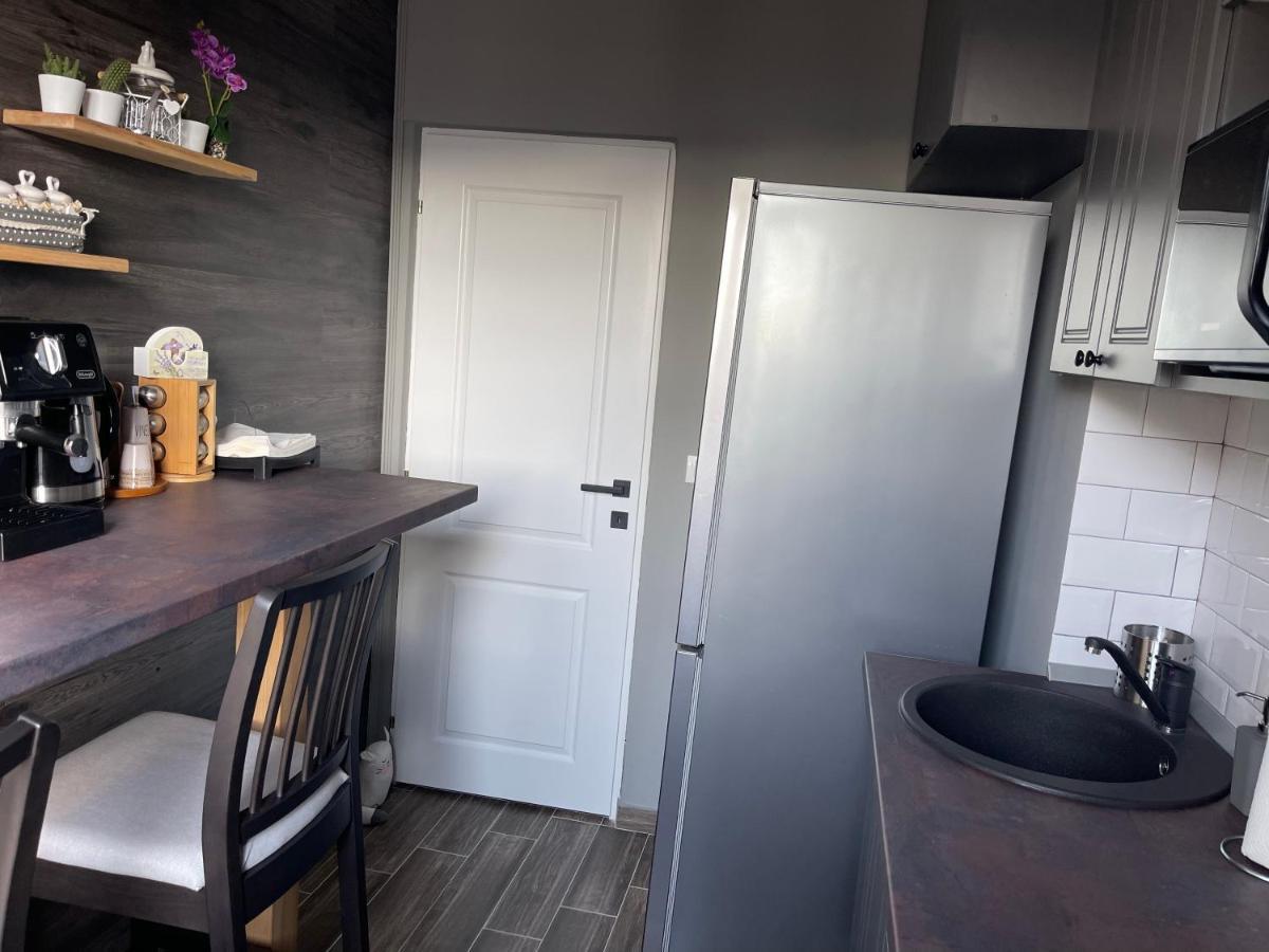 Lovely 2 Rooms Apartment In The Center Of The City Bucureşti Exterior foto