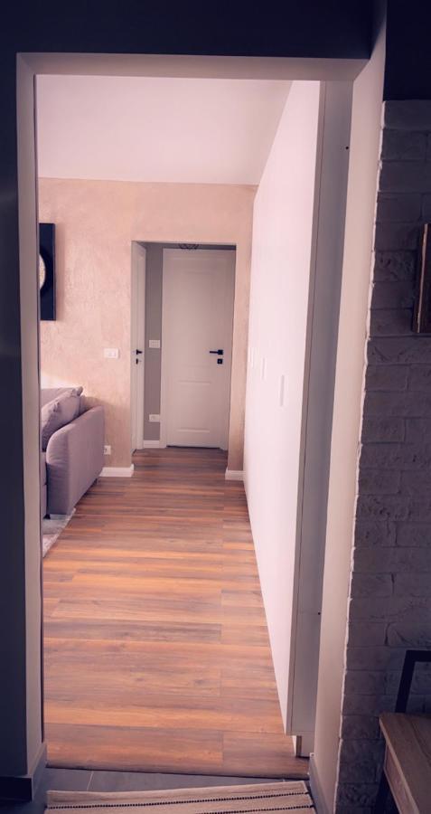 Lovely 2 Rooms Apartment In The Center Of The City Bucureşti Exterior foto