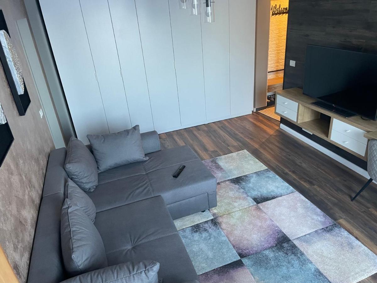 Lovely 2 Rooms Apartment In The Center Of The City Bucureşti Exterior foto