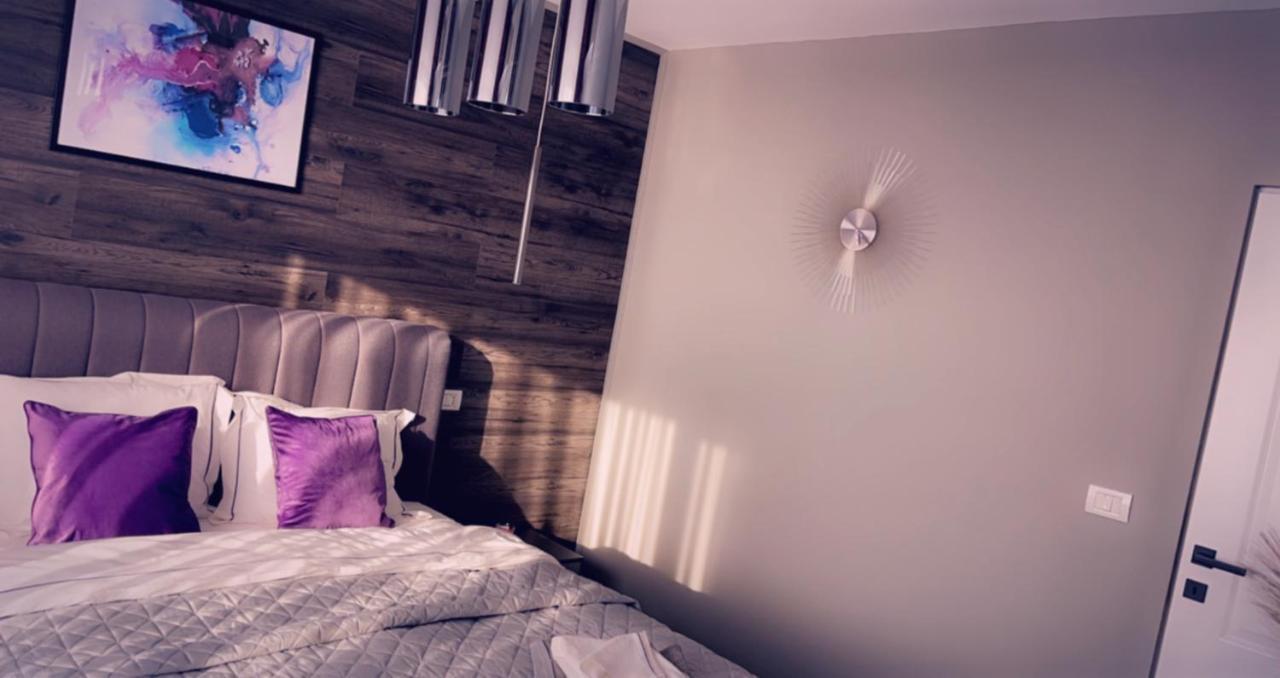 Lovely 2 Rooms Apartment In The Center Of The City Bucureşti Exterior foto