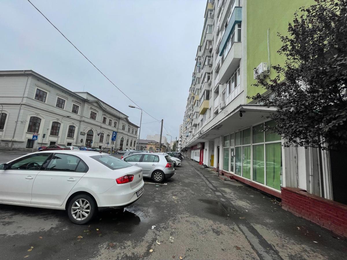 Lovely 2 Rooms Apartment In The Center Of The City Bucureşti Exterior foto